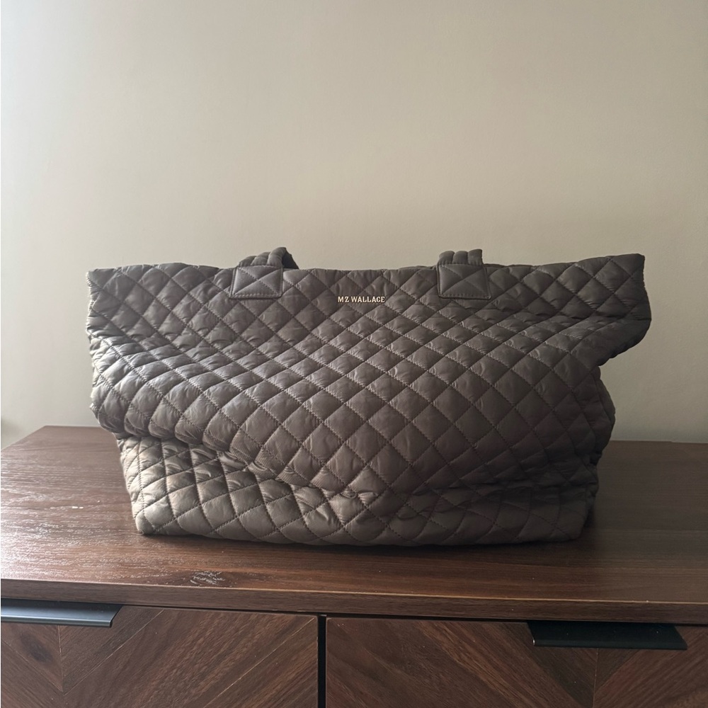 MZ Wallace Deluxe Metro Tote (Large, Medium Gray)